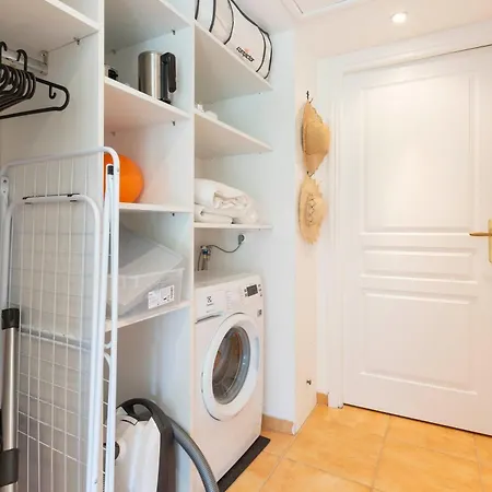 Exceptional 1-bedroom 300m From Garoupe Cap D'antibes