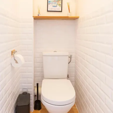 Exceptional 1-bedroom 300m From Garoupe Cap D'antibes Casa vacanze Antibes